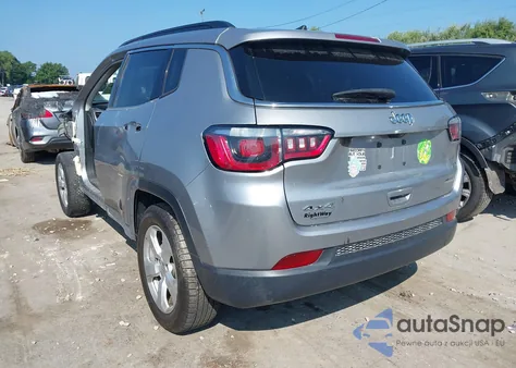 2018 Jeep Compass Latitude 4X4 from USA, damaged, VIN 3C4NJDBB4JT397872
